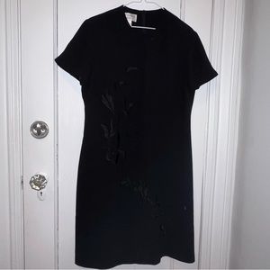 Vintage - Embroidered Floral Dress